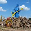 „Playing Europe“ ist am Samstag das Motto des Berliner Feuer- und Eventkünstlers Herbert „Jimmy“ Fell am Dicken Turm in Niederlauer. Er wird bei Einbruch der Dunkelheit seine fast sieben Meter hohe Skulptur entzünden.