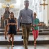 Konzentriert und aufmerksam: Die Ministranten am Kiliansdom proben für die Bischofsweihe am Sonntag.