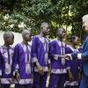Bundespräsident Frank-Walter Steinmeier im November 2017 mit Schülern der „Amadu Bansang Jobarteh School of Music”vom Sona Jobarteh in Gambia in Westafrika.