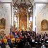 Ein gemeinsames Konzert vereinte die Chöre der Katholischen Kantorei und von Mélimélodies aus Montfort sur Meu in der St.-Laurentius-Kirche.
