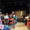 Die jungen Poeten sollten bei dem Poetry Slam auch lernen, selbstbewusst vor Publikum zu sprechen.