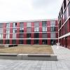 Studentenwohnheime können den Bedarf an Wohnraum nur zum Teil abdecken. Hier der jüngste Neubau des Studentenwerks am Würzburger Hubland, eingeweiht im April 2016.