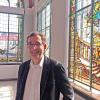 Tilman Schlömp, Intendant des Kissinger Sommers, im wiederhergestellten Luitpoldbad im historischen Bad Kissinger Kurbezirk.