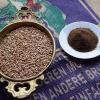 Aus dem in Vasbühl angebauten Bio-Dinkel der Sorte Oberkulmer Rotkorn hat Landwirt Manfred Schulz mit dem Euerbacher Kaffeeröster Heinz Wehner den „Jakobushof Dinkel-Kaffee” kreiert.