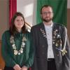 Sandra Riner, im Bild mit Bezirksjugendleiter Dominik Ostheimer, ist die neue Bezirksjugendkönigin.