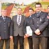 Beständigkeit: Langjährige Mitglieder ehrten der Feuerwehrverein und die Freiwillige Feuerwehr Wässerndorf, die auch ihre beiden Kommandanten bestätigte. Das Bild zeigt (von links) Reinhard Brand, Dieter Bohn, Robert Finster (stellvertretender Landrat), Stephan Jamm, Bernd Mark, Kreisbrandinspektor Dirk Albrecht und Franz Rützel.