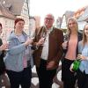 Sie laden zu einem kulinarischen Rundgang durch Ochsenfurt ein (von links): Doris Sinn (Zum Kauzen), Sandra Jaekel (Öchsle Bistro & Vinothek), Manfred Knorr (Gasthof zum Bären), Julia Halbleib (VHS) und Anne Derday (Tourist Info). Es fehlen Heiko Grüb und Alex Esser (s'Käferle).