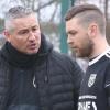 Wird den FC Sand nach dieser Saison verlassen: Trainer Uwe Ernst (links, im Gespräch mit André Schmitt).