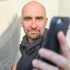 Keine Nachrichten und Social Media: Der Würzburger Bassist Michael Ende will sich bewusst Zeit für seine Musik nehmen. Keine Nachrichten und Social Media: Der Würzburger Bassist Michael Ende will sich bewusst Zeit für seine Musik nehmen.