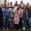 Ein großes Team unterstützte die Ögütcüs und ihre Organisation „sw-hilft". Im Bild (vorne von links) Bürgermeister Ulrich Werner, Murat, Jasin, Rabira und Katharina Ögütcü sowie Monika Hofmann und Laura Geiling von der Diakonie.