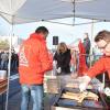 Um die Wurst geht es, unterstrich ein Redner bei der Kundgebung vor dem Siemenstor in Bad Neustadt.