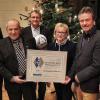 Übergabe der „Silbernen Raute“: (von links) MdB Bernd Rützel, Ludwig Bauer, Bernd Lengler (Vorstand), Edith Reuter (3. Bürgermeisterin), Hubert Nickel (Ehrenamtsbeauftragter und 2. Bürgermeister) und Christian Wiegand (Vorstand).