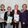 Auszeichnungen für langjährige Mitglieder (von links): Vertreter der Sängergruppe Rhön-Grabfeld, Mathias Hüttner, Gisela Abschütz, Theresia Abschütz, Irmgard Schneier, Loni Wohlfart und der erste Vorsitzende des Gesangvereines Eintracht Aubstadt, Karlheinz Stumpf.