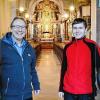 Einladend: Pfarrer Thomas Eschenbacher und Küster Michael Brendan öffnen nach einem Jahr die Klostertüren.WOLFGANG DÜNNEBIER