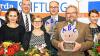 Einsatz für Bildung: Gudrun Brendel-Fischer (AVALON), Günter Reichert (Asylothek), Juliane Siegel (KulturTafel), Stefan Schindler (Sparda-Stiftung), Vera Taube (Pestalozzi-Projekt), Jochen Nußbaum (Diakonie Erlangen), Wolfgang Meier (Pestalozzi-Schule), Eva-Maria Herbert (BR-Journalistin) und Thomas Lang (Sparda-Stiftung) (von links).