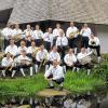 (mhk)   Fast schon eine lieb gewordene Tradition sind die Böhmischen Abende des MGV Uettingen zum Jahresbeginn geworden. Nach den Hergolshäuser Musikanten, den Scherzachtalern und „Blech & Co.“ kommen nun am Samstag, 9. Januar, Mathias Gronert und seine Blaskapelle Egerländer Gold nach Uettingen in die Aalbachtalhalle. Die Musiker aus dem Schwarzwald versprechen laut einer Pressemitteilung des Veranstalters „ein Feuerwerk der Blasmusik“. Obwohl das Orchester immer wieder in Radio- und Fernsehsendungen zu Gast ist, gilt die wahre Leidenschaft der Musiker dem Live-Konzert. Wo immer sie auftreten, lassen Gronert und seine Blaskapelle durch Charme, Spielwitz und Musikalität ihre Begeisterung für die Musik auf das Publikum überspringen, heißt es in der Mitteilung weiter. „Freunde der Blasmusik“ – so auch der Titel einer ihrer insgesamt fünf erschienenen CDs – werden an diesem Abend ihre Freude haben. Karten gibt es im Vorverkauf ab dem 15. November in der Filiale der Bäckerei Kachel in Uettingen an der B 8, im örtlichen Netto-Markt oder telefonisch unter  (0 93 69) 26 11.