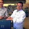 Schnüren Gourmetpakete: Marcus Läbe (r.) und Ricardo Diaz.