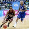 Frankfurt am Main, Fraport Arena, 11.10.2015, Basketball - Beko BBL - Fraport Skyliners - s.Oliver Baskets

Bild: v. lk. Dru Joyce (s.Oliver Baskets, 12) und Jordan Theodore (Fraport Skyliners, 25)