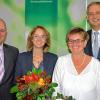Betriebsjubiläen: AOK-Direktor Frank Dünisch (rechts) und Personalratsvorsitzender René Oppel gratulierten Jutta Walter aus Dingolshausen (2. von links), und Kerstin Ebert aus Stammheim zum 25-jährigen Betriebsjubiläum.