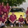 Auto-Enthusiasten: Die Young- & Oldtimer IG Frankenland vor einigen ihrer Sammlerstücke, rund um Ansprechpartner Matthias Günzel (mit Hut).