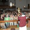 2007 in Nüdlingen: Der indische Salesianerpater James Manjackal hält Gottesdienst in der Kirche.