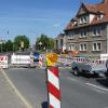 Engstelle: Die Bedarfsampel an der B 13 soll schon bald wieder abgebaut werden. Sie war nötig, weil die Straße zum Leitungsbau aufgegraben werden musste.