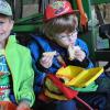 „Wo wächst mein Mittagessen?“: Dieser Frage gingen auf dem Bauernhof Morschhäuser vier Kindergartengruppen nach, die erfuhren, wie aus dem Korn ihr Pausenbrot wird und wo die Möhren wachsen.