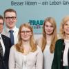 Drei Generationen einer Familie, die an einem Strang ziehen: Hörakustiker-Meister Andreas Trabert mit den Kindern Philipp, Valentina und Viktoria Trabert sowie mit Gattin Annette Trabert und ihrer Mutter Ursula Lucas (von links).