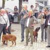 Auftakt mit Musik: Jagdhornbläser eröffneten die Pfostenschau der Hannoverschen Schweißhunde auf dem Oberelsbacher Marktplatz.