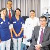 Rück-Wechsel in die Heimat: Dr. Marc Schargus (rechts) ist neuer Chefarzt der Augenklinik der Ober-Scharrer-Gruppe in Gerolzhofen und zugleich Ärztlicher Leiter des Medizinischen Versorgungszentrums für Augenheilkunde in Schweinfurt. Das Bild zeigt ihn zusammen mit (von links) Sandra Wirth (Augenoptikerin), Stefano Wulf (Geschäftsführer der Ober-Scharrer-Gruppe), Tanja Kornacker (medizinische Fachangestellte) und Dr. Andrea Pfister (Fachärztin für Augenheilkunde).