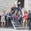 hinten von links die künstlerischen Leiter Walter Lochmann und Sascha Oliver Bauer, vorne von links die Schauspieler Frederike Faust, die Hauptdarsteller in Musical, Ethan Freeman und Vera Herberich, Choreografin Kathleen Bauer und die Hauptdarsteller der Operette, Elena Dediu und Alexandru Badea vor der Festspielbühne die gerade auf die neue Spielzeit vorbereitet wird.
