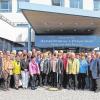 Bad-Bocklet-Besuch: Die Teilnehmer der Senioren-Union Haßberge vor dem Rehabilitations- und Präventionszentrum Bad Bocklet, auch im Bild die Kreisvorsitzende Monika Weinbeer, Verwaltungsleiter Matthias Lutsch und der stellvertretende Kreisvorsitzende Julian Roth (von links).
