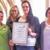 Andrea Sturm (Zweite von rechts) ist eine ausgezeichnete Hauswirtschafterin. Außerdem auf dem Foto (von links): Ausbildungsleiterin Caroline Pfannes, Verwaltungsleiterin Gudrun Dittman-Nath und Ausbildungsbetreuerin Cordula Schmitt vom Exerzitienhaus Himmelspforten.