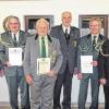 Verdiente Schützen geehrt: Mathias Dörrie (von links), 3. Bezirksschützenmeister, Georg Jankowski, Klemens Fecher, Manfred Liebler, Thomas Müssig, 1. Gauschützenmeister, Dieter Fleckenstein, Klaus Peter Karl, Norbert Schinzler, 2. Bezirksschützenmeister.