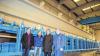 (hh)  Seit April 2011 produziert die Glöckle Montagebau GmbH am Standort Walldorf/Meiningen Spannbeton-Fertigteile. Durch eine 700 000-Euro-Investition ist diese Fertigung nun auch am Glöckle-Standort in Schwebheim möglich. Diese Erweiterung der Produktpalette mit einer Binderschalung von 62 Metern Länge ermöglicht Betonbinder für größere Spannweiten von bis zu 40 Metern. Das derzeit mögliche Stückgewicht beträgt maximal 40 Tonnen. Bereits im Dezember 2014 wurden die Vorarbeiten – Aufschneiden der Bodenplatte und Aushub der Fundamente inklusive Magerbetonschicht – für die neue Spannbetonanlage begonnen. Die Lieferung der kompletten Anlage (Schalung und Spanntechnik) erfolgte Anfang März. Nach der Montage vor kurzem konnten jetzt die ersten beiden Spannbetonbinder mit einer Länge von 30,07 Metern (Höhe 1,40 Meter) sowie einem Einzelgewicht von 24 Tonnen in Doppelbelegung gefertigt werden. Im Bild (von links) Harald Läpple, Matthias Raschke, Firmenchef Klaus Glöckle und Fabian Schleyer.