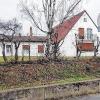Für bis zu 19 Personen: Eine vierte dezentrale Unterkunft richtete das Landratsamt Haßberge in diesem Haus in der Max-Reger-Straße in Ebern ein. Weitere Unterkünfte, betreut vom Landratsamt Haßberge, finden sich in Klein Nürnberg, Ludwig-Ganghofer-Weg und in Jesserndorf. Die Gemeinschaftsunterkunft in der ehemaligen Kaserne wird von der Regierung von Unterfranken betreut.