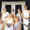 (ara)   Mit der griechischen Komödie „Lysistrata“ von Aristophanes führt das Oberstufentheater des Franken-Landschulheims Schloss Gaibach am Freitag, 20. März, in der Turnhalle I um 19 Uhr ein 2500 Jahre altes Stück auf, das sich weltweit großer Beliebtheit erfreut. Wie es in der Ankündigung heißt, geht es um den Kampf der Athenerinnen für den Frieden, nachdem der Krieg zwischen Athen und Sparta bereits 20 Jahre andauert. Die Idee, durch einen Sexstreik mit den Spartanerinnen die kriegsmüden Helden zu einem Friedensabkommen zu zwingen, scheint aussichtslos. Doch Lysistrata und ihre Frauen tragen in derb-frivolen Szenen einen Geschlechterkampf aus: Wer die Macht in Athen gewinnen wird, bleibt lange ungewiss. An der Aufführung des Profilfachs „Dramatisches Gestalten“ unter der Leitung von Betina Karches sind folgende Schüler der Q 11 und Q 12 beteiligt (von links): Sebastian Rentz (Pilurgos), Deborah Halbig (Kalonike), Luise Heß (Myrrhine), Sophia Memmel (Lysistrata), Janine Stegnar (Krytilla), Jana Wilke (Leäna), Leah Löslein (Kalike), Christoph Elter (Probulos) und Angelina Hirschi (Strymodoros).