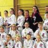 Erfolgreiche Kampfsportler: (hinten von links) Martin Deppisch, Arthur Schall, Vanessa Himmel, Wynona Janda, Jasmina Schilcke, Nadine Pies, Olivia Popp, Lea Winkler, Lena Lutz, Leo Dumler, Andrej Kilber, Paul Sattler, Jessica Nikolaus, Kime Nuhija, Andrej Nikolaus sowie (in der Mitte von links) Michael Schmitt, Arthur Reiswig, Lena Radler, Mariella Aigner, Alina Winkler, Yanik Beck, Tim Conrath Bekim Nuhija und (vorne von links) Alexander Deppisch, Benedikt Deppisch, David Zygmunt, Romeo Luca, Stella Katiea, Emily Beck, Arbin Nuhija, Fabienne Mehling, Julia Waliczek.