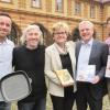 Leichter leben in Würzburg: Der Schirmherr der Gesundheitsaktion Landtagsabgeordneter Oliver Jörg, Apotheker Helmut Strohmeier mit seiner Frau Uschi, Sternekoch Bernhard Reiser und Max Mitterbichler (Gerti Gundel Pfannen, von links).
