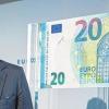 In der EZB in Frankfurt: Währungshüter Mario Draghi stellt die neue 20-Euro-Note vor.