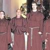 Meister des gregorianischen Chorals: die Gruppe „The Gregorian Voices“ in Mönchskutten in der Knetzgauer Kirche.FOTO: Christiane Reuther