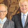 Ehrung: Der langjährige Würzburger Sozialreferent Peter Motsch (links) erhielt aus den Händen von Ministerpräsident Horst Seehofer des Bayerischen Verdienstorden.