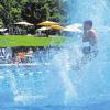 Der Eintritt ins Silvana-Bad wird teuer: Zum 15. Januar erhöhen die Stadtwerke die Preise für ihr Sport- und Freizeitbad beträchtlich – zwischen vier Prozent bei der Freibad-Tageskarte und 50 Prozent beim ermäßigten Preis der Sauna-Tageskarte.