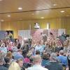 Volles Haus: Mit „Vampire auf Schloss Königstein“ begeisterte die Theatergruppe der Jacob-Curio-Realschule Hofheim. : Cornelia Schmidt