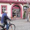 Hier war er: Wo es heute durch den Torbogen zur Passage der Lilian Lounge geht, führte  in den 1980er Jahren die Treppe hinab in den „Karschter Keller“.