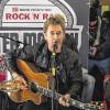 Konzert in der Eisenbahn: Peter Maffay auf der Bühne im Intercity Kiel-Nürnberg.