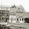 Die Anfänge: Bau des Gutshofes der Heil- und Pflegeanstalt im Jahre 1911, dem heutigen Bezirkskrankenhaus.