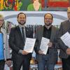 Gemeinsamer Weg: Die Mittelschule und die Stadtbibliothek Gerolzhofen arbeiten im Rahmen eines Kooperationsvertrages künftig zusammen. Im Bild (von links): Brigitte Vogt (Leiterin Stadtbibliothek), Bürgermeister Thorsten Wozniak, Steffen Braum (Beauftragter Leseförderung an der Mittelschule Gerolzhofen) und Schulleiter Gunnar Jüttner.