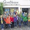 (mos)   An ihrem Wandertag unternahmen die 26 Schüler der Klasse 5 a der Leo-Weismantel Realschule Marktbreit einen Ausflug ins Casablanca-Kino nach Ochsenfurt. Begleitet wurden sie dabei von ihrem Klassenleiter und zwei Eltern. Der Kinofilm „Lola auf der Erbse“ hatte für einige Schüler auch einen persönlichen Bezug, da manche von ihnen in dem Film, der großteils in Marktsteft gedreht wurde, zu sehen sind. Begeistert hatten die Schüler vorab ihren Mitschülern von Erfahrungen, die sie bei den Dreharbeiten gemacht hatten, erzählt, heißt es in der Pressemitteilung der Schule. Bei der gemeinsamen Filmdarbietung wur-den ihre lebhaften Erzählungen bestätigt.