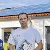 Bei der Inbetriebnahme der neuen Anlage: (von links) Matthias Opfermann von der ÜZ, Richard Meyer von der Firma NE Solartechnik Werneck sowie Genossenschafts-Vorsitzender Heinrich Keller.